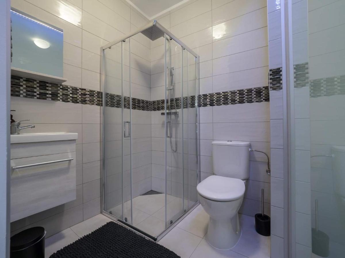 Executive Double Room With En-Suite City Centre In Guest House R1 Luxembourg Exterior photo